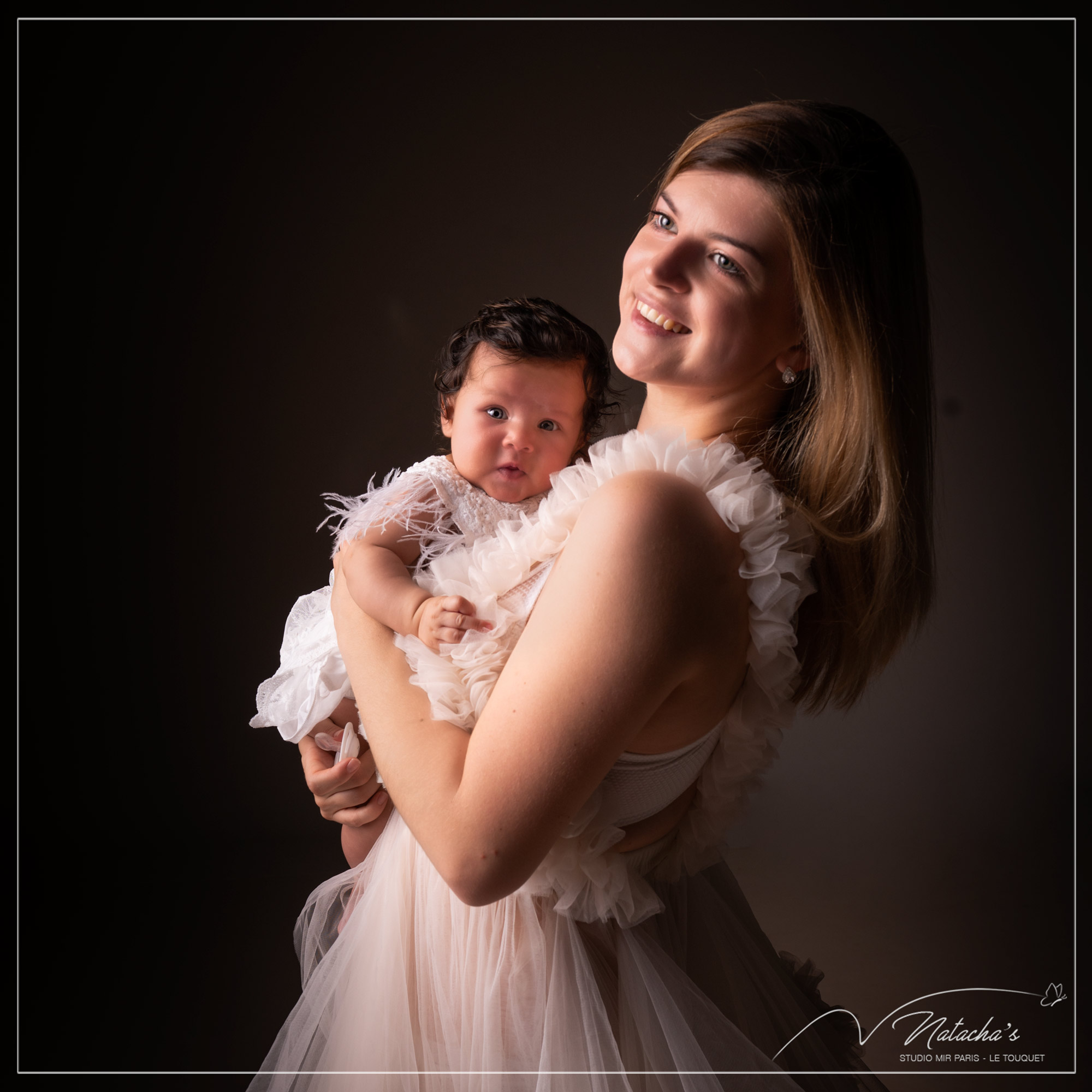 Photographe bébé : photos maman et moi dans le Val de Marne - Studio photo  Mir Baby - Photo de grossesse et nouveau-né